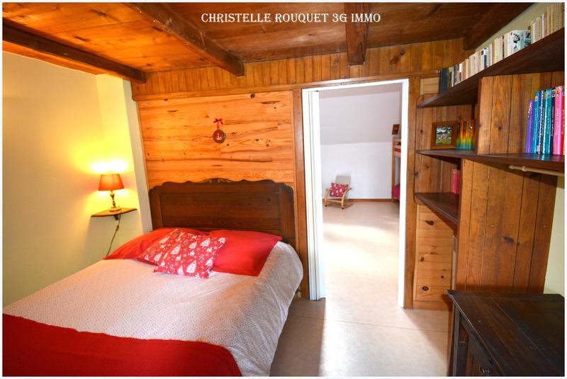 Villa - 137 m² - 8 pièces