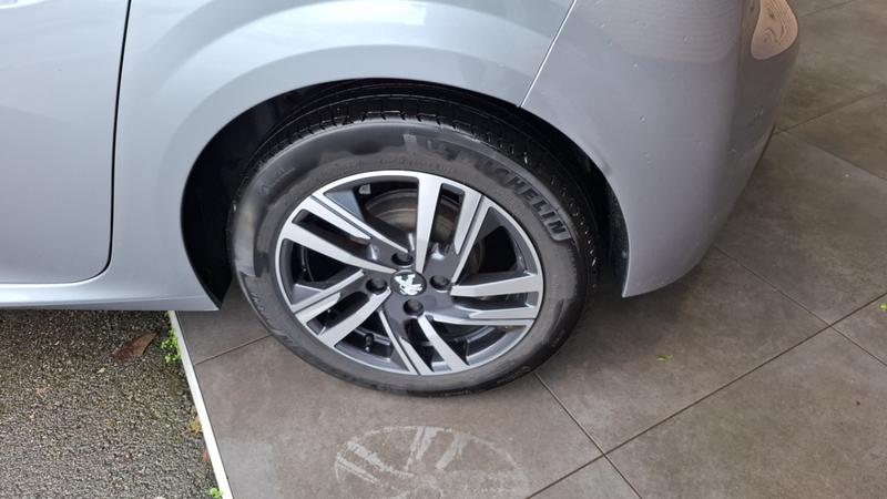 Peugeot 208 II PureTech 75 s&amp;S Style