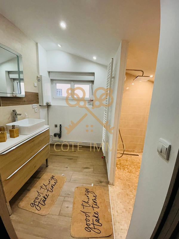 Maison - 90 m² - 3 pièces