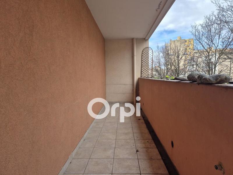 Studio - 26 m² - 2 pièces