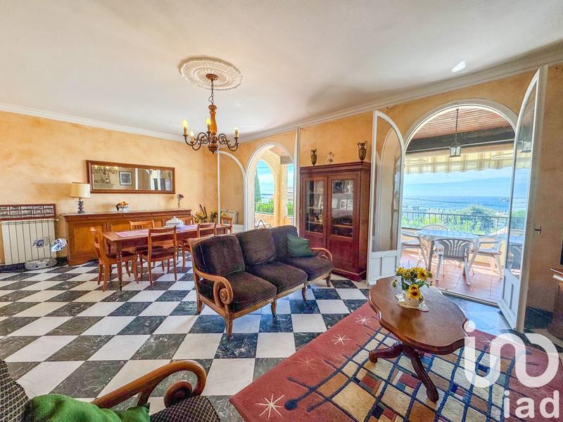 Maison - 102 m² - 4 pièces