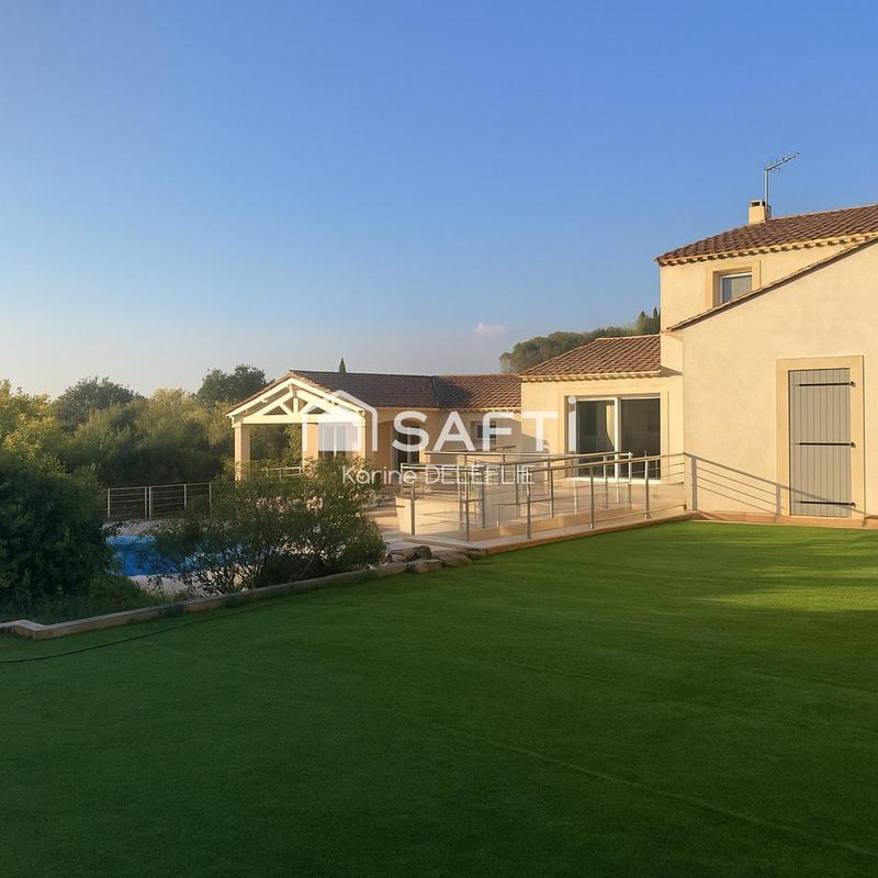 Maison - 257 m² - 7 pièces