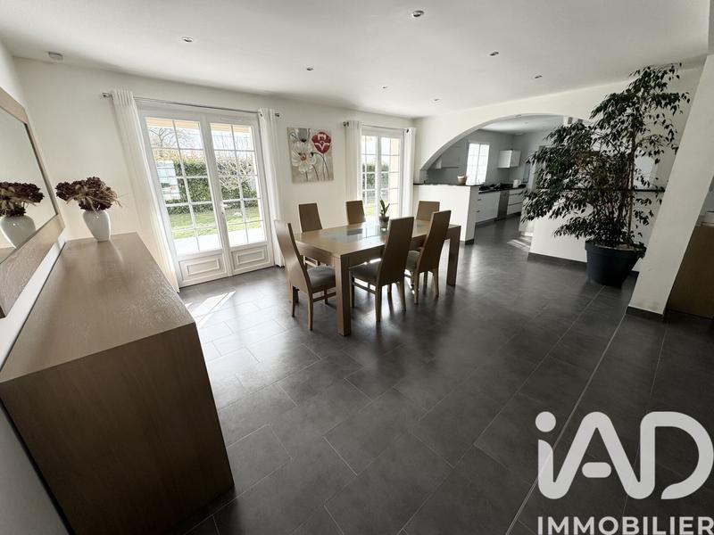 Maison - 180 m² - 7 pièces