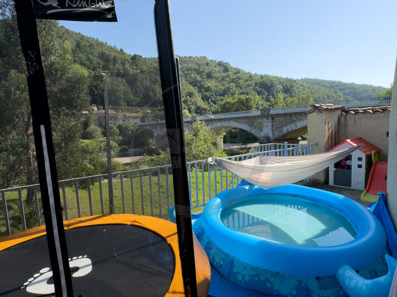 Immeuble - 220 m² - 9 pièces