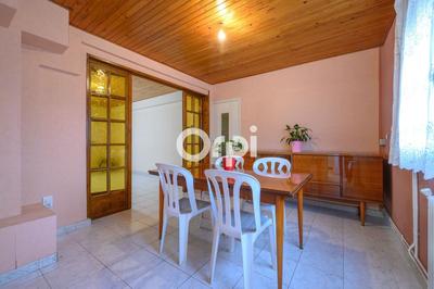 Maison - 92 m² - 5 pièces