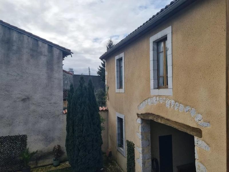 Maison de village - 146 m² - 8 pièces