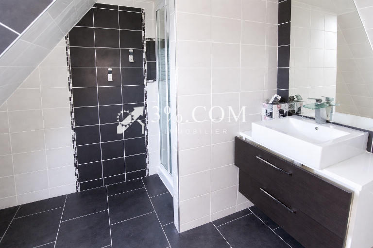 Maison - 162 m² - 6 pièces