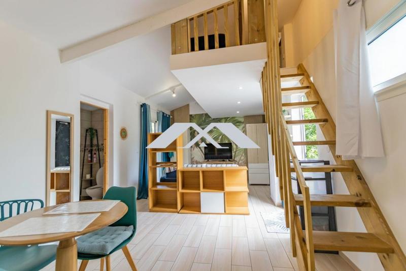 Studio - 30 m² - 1 pièce