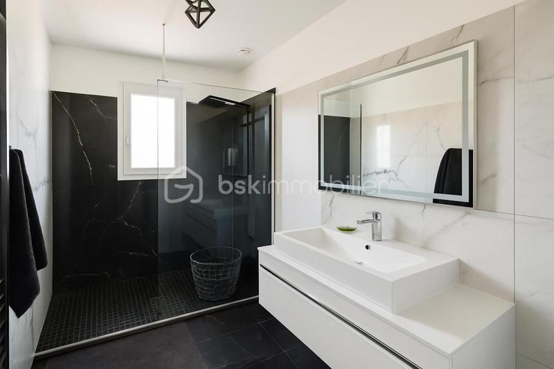 Maison - 84 m² - 4 pièces