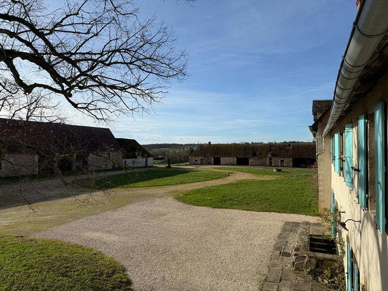 Demeure - 254 m² - 8 pièces