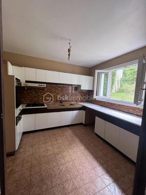 Maison - 156 m² - 9 pièces