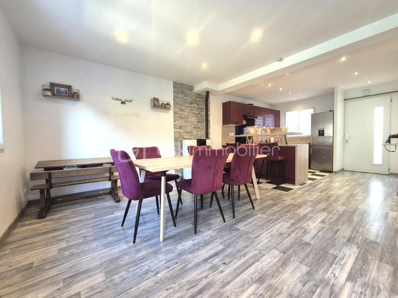 Maison - 90 m² - 4 pièces