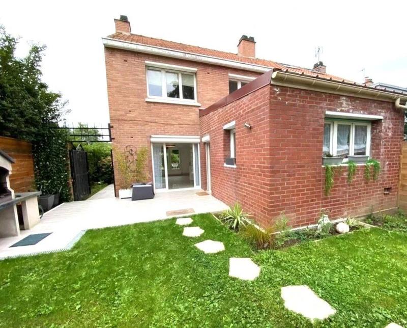 Maison - 102 m² - 5 pièces