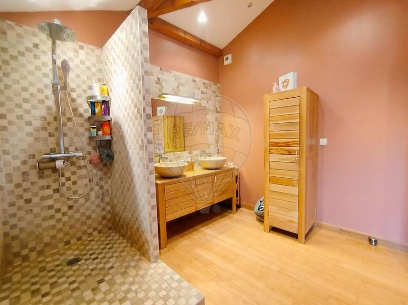 Appartement - 108 m² - 4 pièces