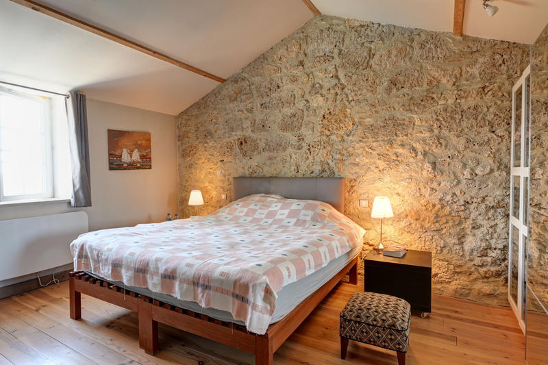 Maison - 374 m² - 13 pièces