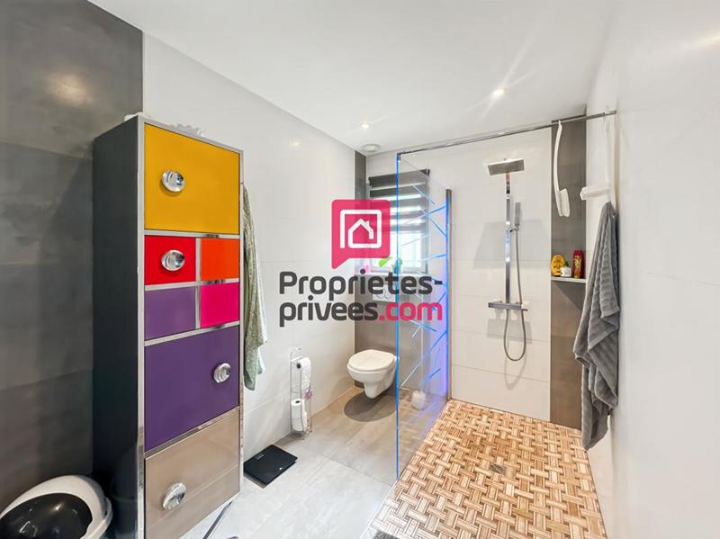 Maison - 200 m² - 7 pièces