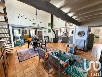 Maison - 248 m² - 8 pièces