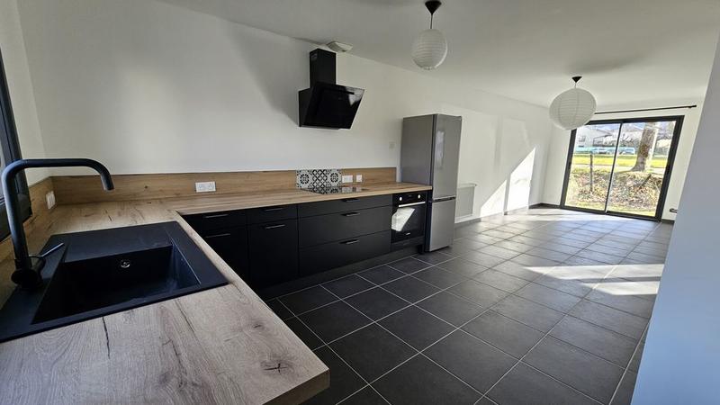 Maison - 97 m² - 5 pièces