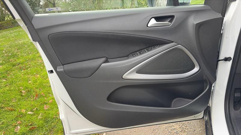 Opel Crossland X 1.2 81 Edition