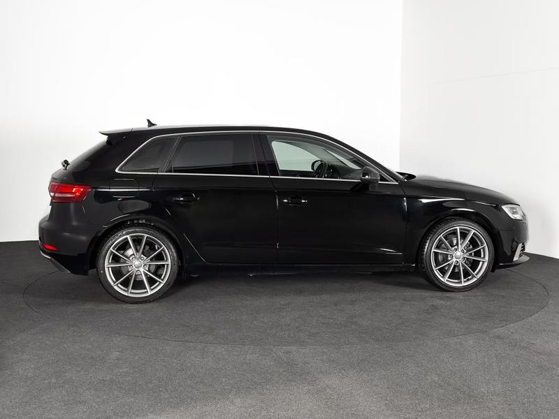 Audi A3 Sportback Sport Tfsi 116ch Ja18p Sieges Chauff Carplay Regul Acc Xenon Clim 116 Ch
