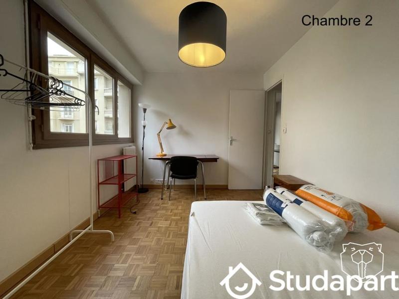 Chambre - 11 m² - 1 pièce