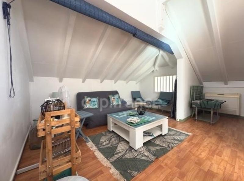 Appartement ancien - 96 m² - 3 pièces