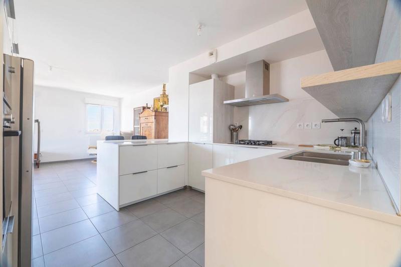 Appartement - 88 m² - 4 pièces