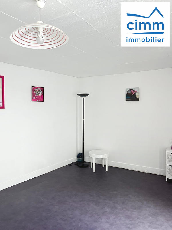 Maison traditionnelle - 159 m² - 4 pièces