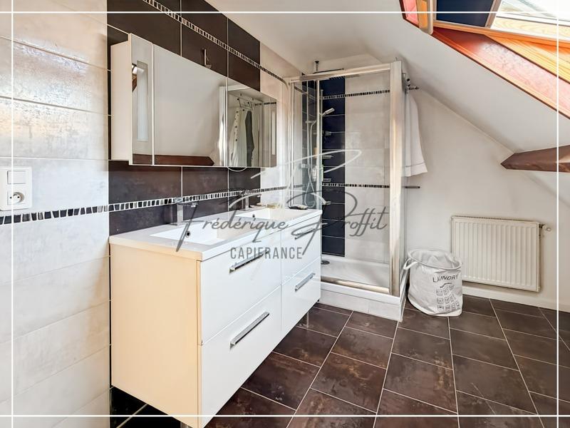 Maison - 129 m² - 6 pièces