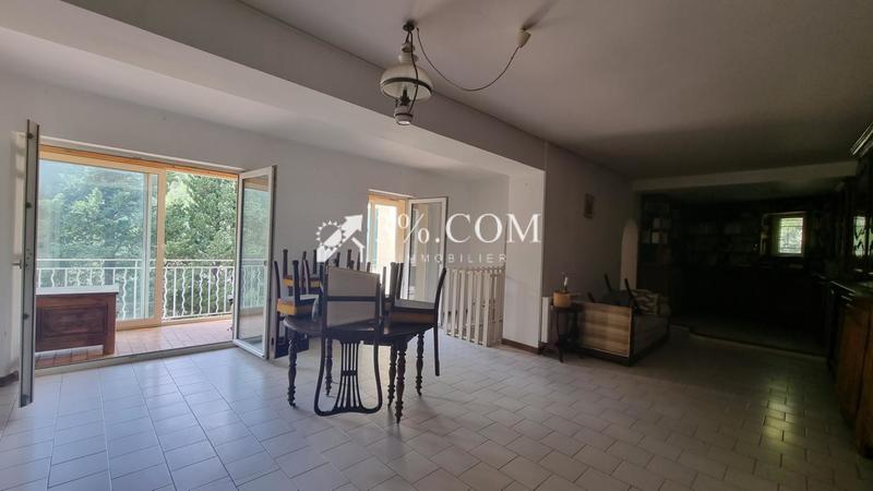 Propriété - 450 m² - 16 pièces