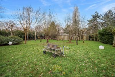 Maison - 328 m² - 8 pièces