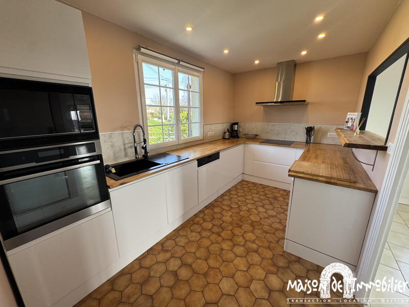 Maison - 191 m² - 5 pièces