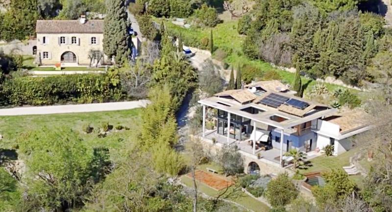 Propriété - 624 m² - 12 pièces