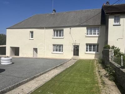 Maison traditionnelle - 120 m² - 7 pièces