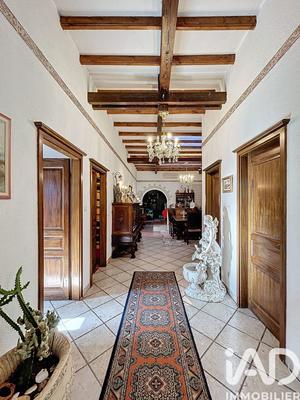 Maison - 580 m² - 10 pièces