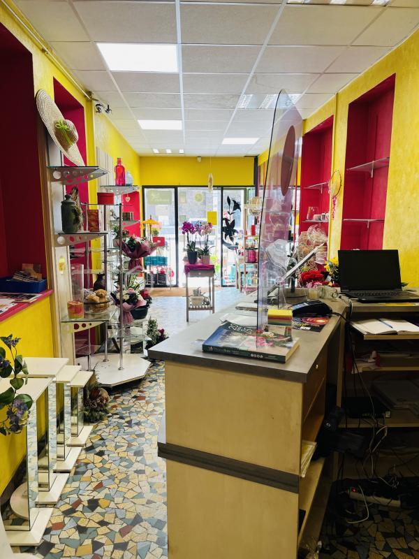 Local commercial - 125 m² - 3 pièces