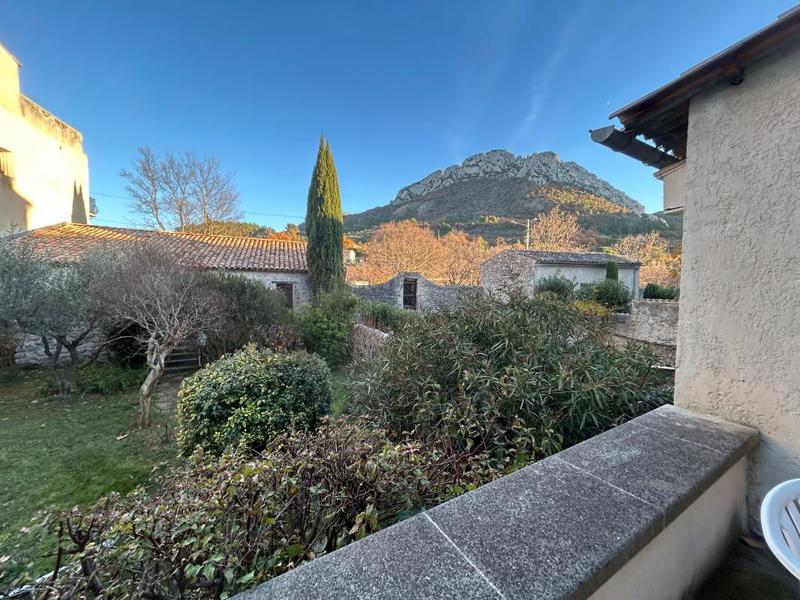 Maison - 320 m² - 8 pièces