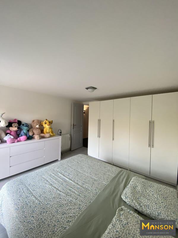 Appartement - 102 m² - 5 pièces