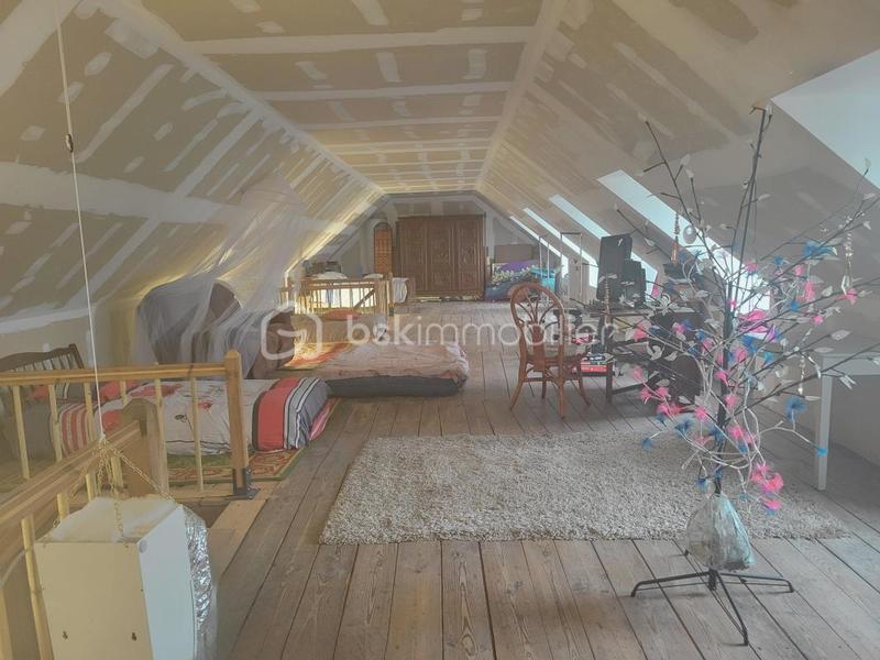 Maison en pierre - 239 m² - 10 pièces