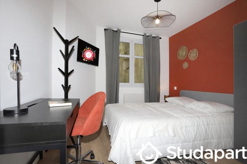 Chambre - 13 m² - 1 pièce