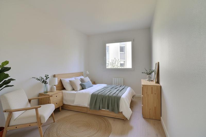 Appartement - 99 m² - 5 pièces