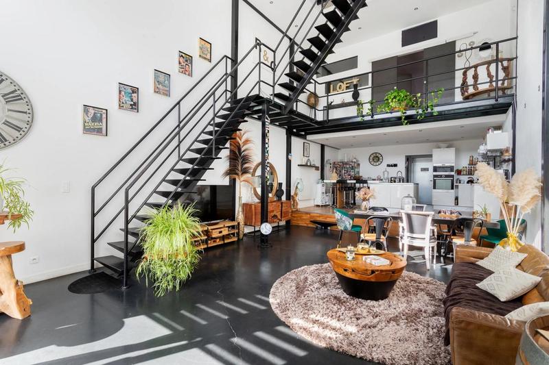 Loft - 154 m² - 4 pièces