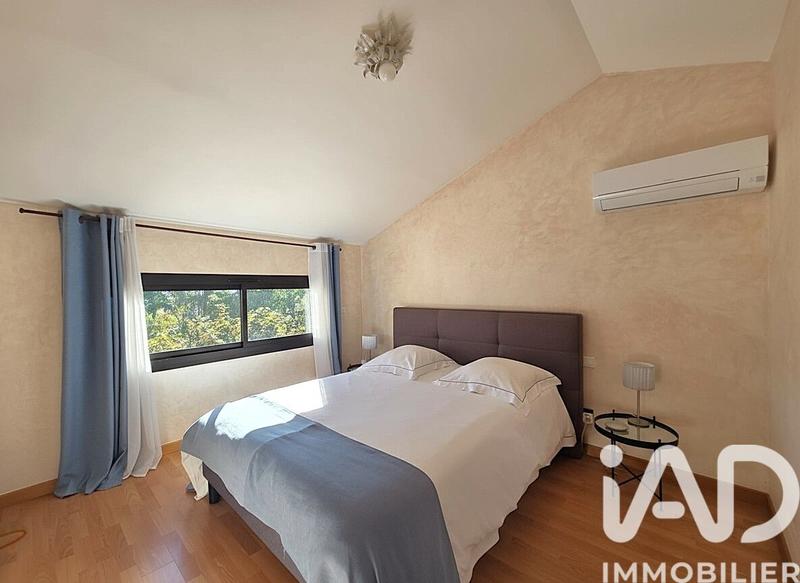 Maison - 176 m² - 6 pièces