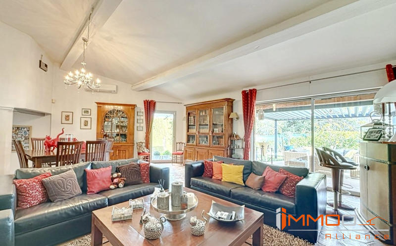 Maison - 197 m² - 6 pièces