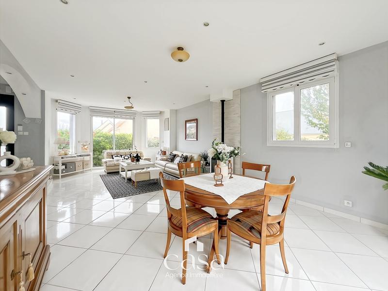 Maison contemporaine - 162 m² - 8 pièces