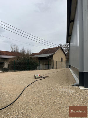 Local d'activités - 370 m²