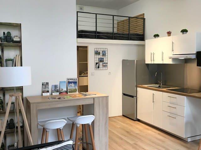 Studio - 28 m² - 1 pièce