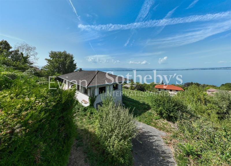 Maison - 300 m² - 8 pièces