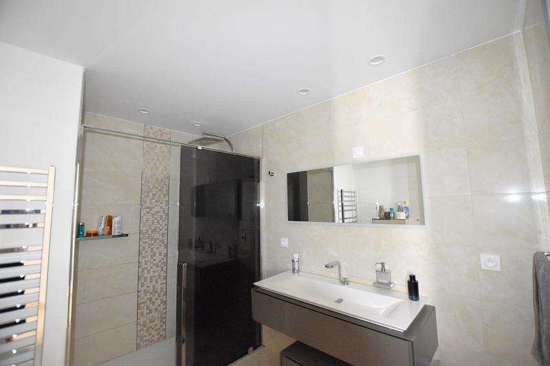 Villa - 248 m² - 8 pièces