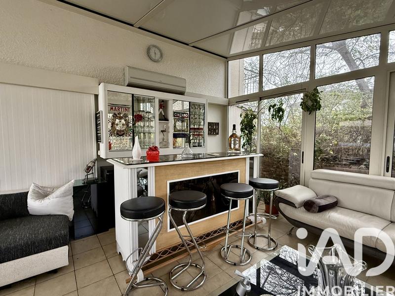 Maison - 230 m² - 6 pièces